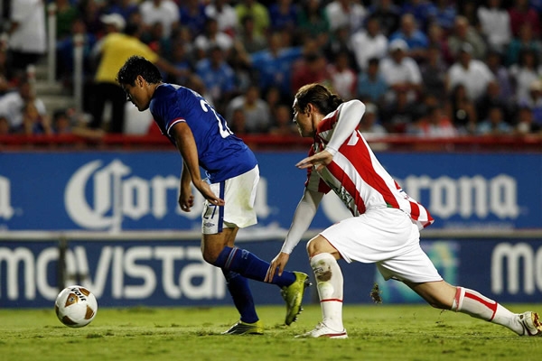 Javier Orozco tuvo algunas llegadas