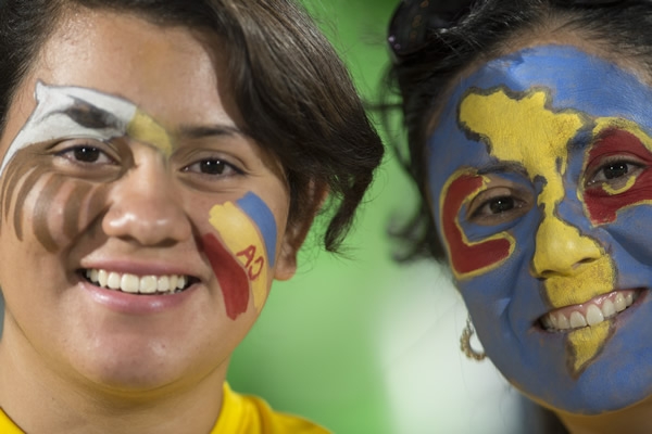 La afición azulcrema se hizo presente en el Estadio Corona.