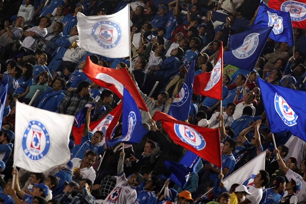 La afición celeste salió muy contenta