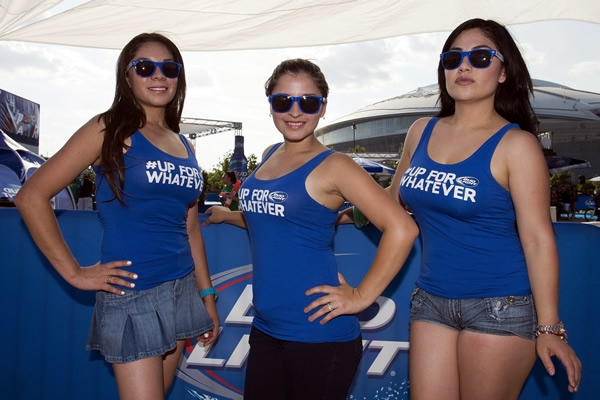 La batalla de bellezas también se dio en el Dallas Stadium.