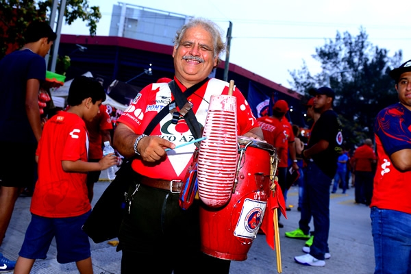 La pasión contagió a toda las personalidades del Puerto.