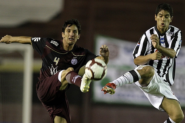 Lanús 0-2 Libertad5