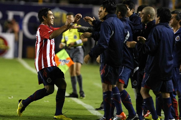 Las Chivas pegaron primero