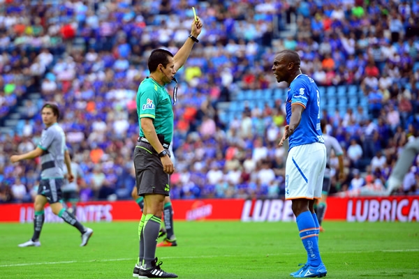 Las molestias con el arbitraje.