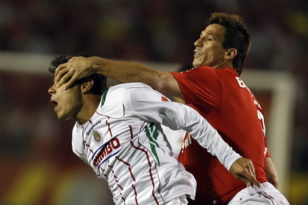 Los brasileños detuvieron los avances de Chivas