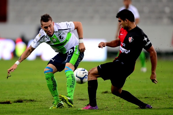 Los de la Comarca sufrieron en el medio campo.