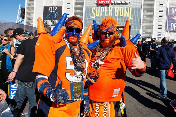 Los fanáticos de Denver no se quedaron atrás.