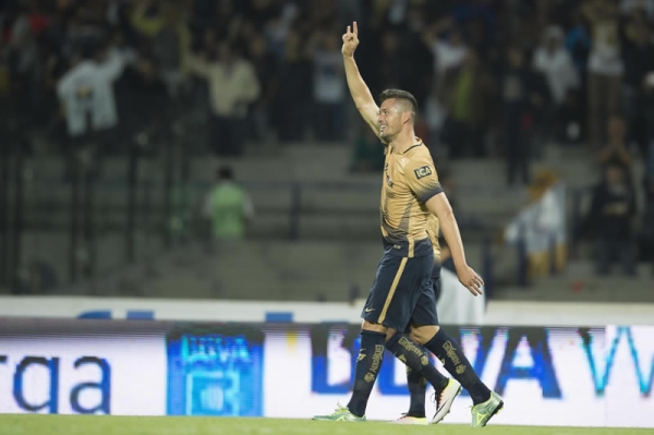 Los felinos se iban al descanso con la ventaja.