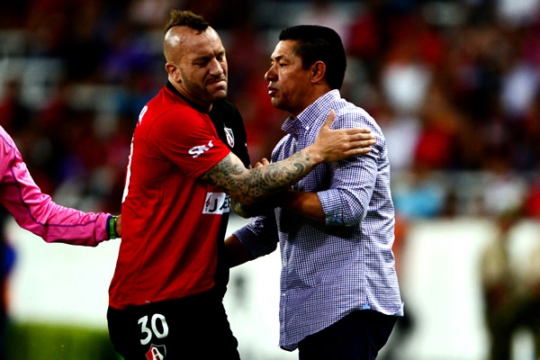 Los reclamos de esta jugada despierta lla polémica.