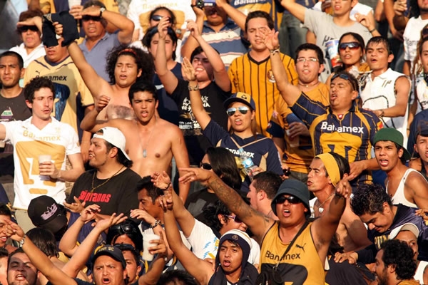 Los universitarios siempre tienen apoyo en los estadios