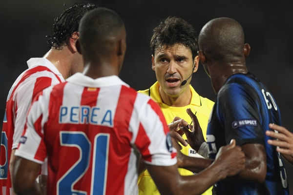 Massimo Busacca fue el árbitro del encuentro