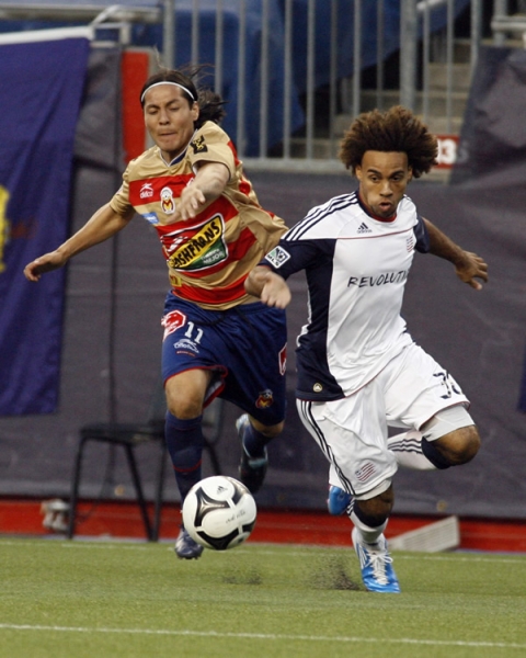 Monarcas Vs. New England 2