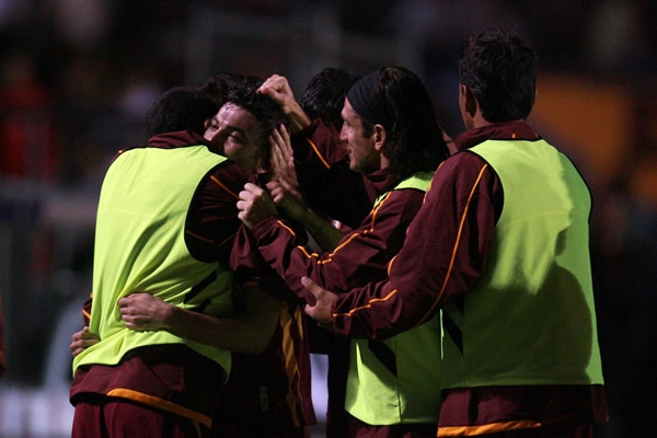 Morales celebra el 2-0 para los de la UAG