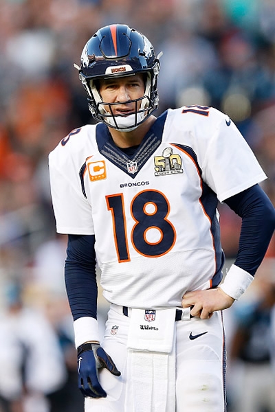 Muy discreta actuación de Peyton en la primera mitad.