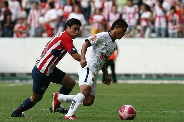 Osvaldo Martínez se lleva Gonzalo Pineda
