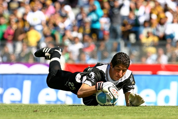 Palacios en uno de sus espectaculares lances.