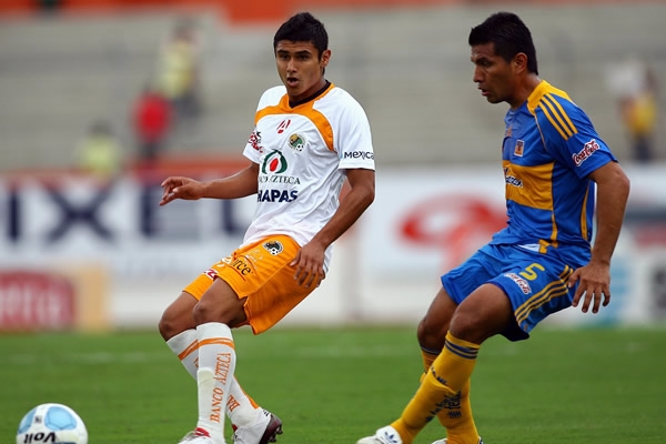 Partido peleado entre Jaguares y Tigres