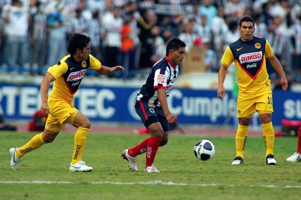Partido peleado entre Monterrey y América