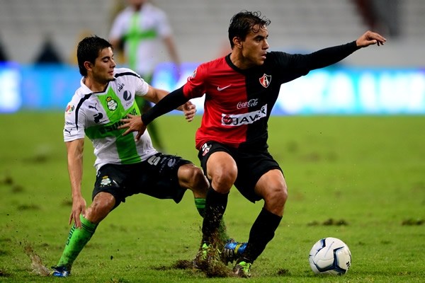 Pese al liderazgo de Bravo, los esfuerzos son un tormento.