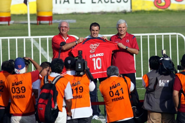 Presentación de Cuauhtemoc Blanco en Veracruz