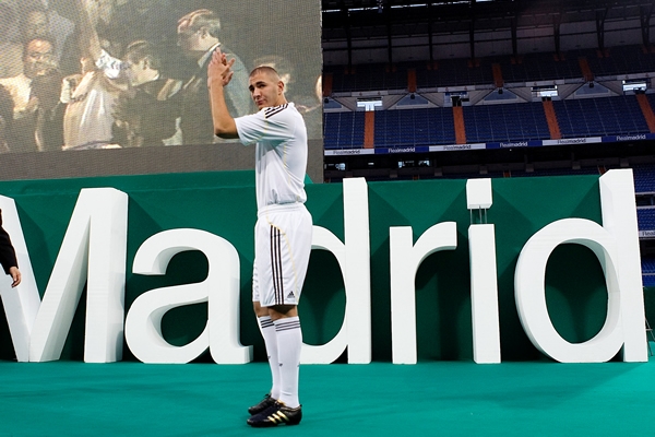 Presentación de Karim Benzema en el Bernabéu