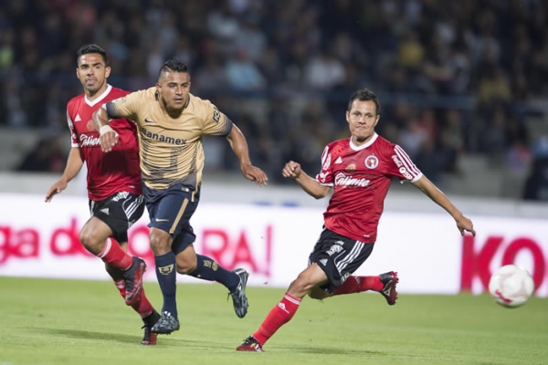 Pumas comenzó a presionar de nuevo el área rival.