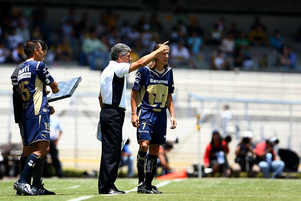Pumas 1-2 Tigres... Duelo de fieras