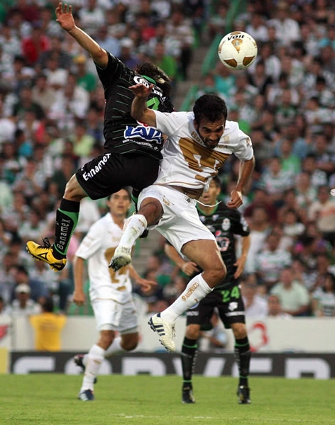 Santos le ganó el duelo a Pumas