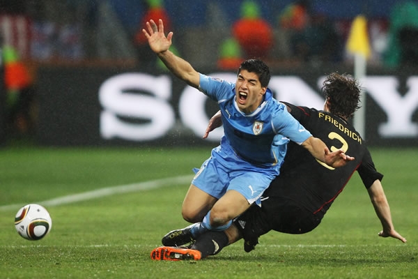 Suárez no pudo hacer mucho en este partido