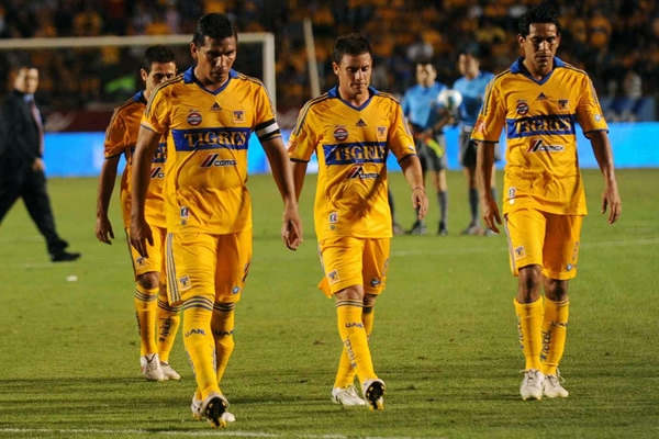 tigres chivas 30