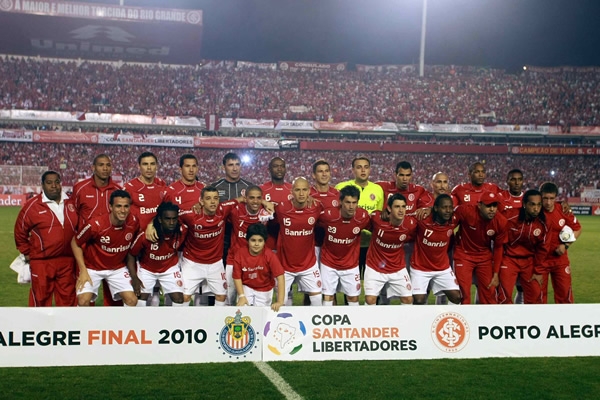 Todo el equipo se tomó la foto.