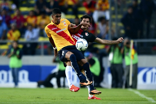 Trellez hace los recorridos, pero no logra hilvanar una descolgada.