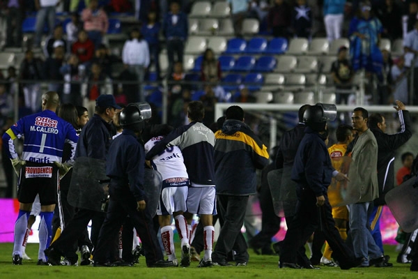 Triste final de torneo para ambos equipo