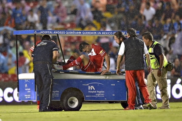 Triverio quedó lesionado y salió de cambio al 37.