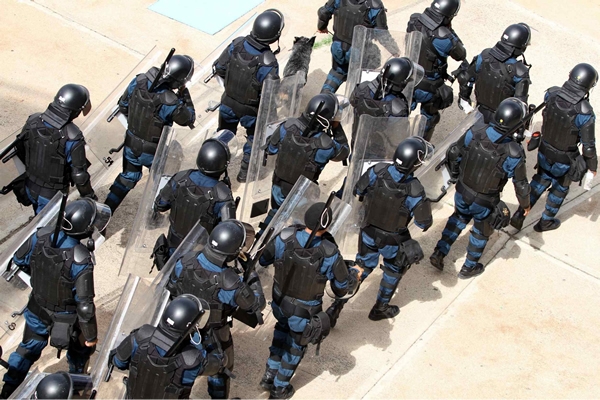 Un fuerte dispositivo de seguridad en el Estadio Corregidora