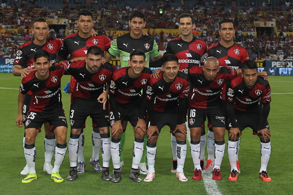 Un once inicial conocido y poco efectivo fue el que uso Costas.