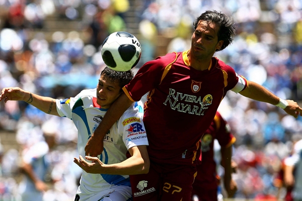 Vigneri no pudo ganar la pelota.