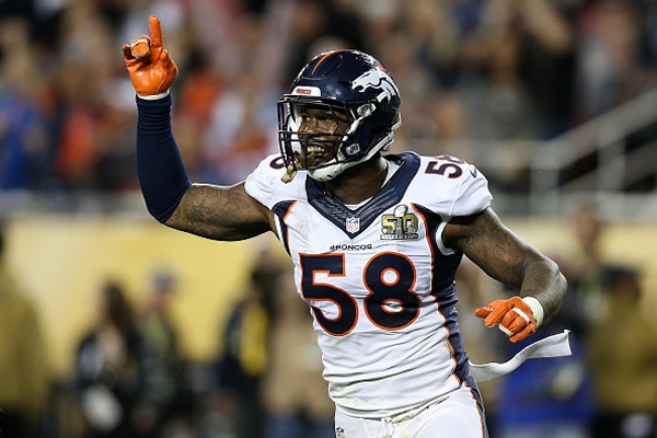 Von Miller lideró a una defensiva brutal que aniquiló a Cam.