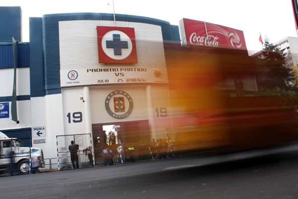 Vuelve el futbol al Estadio Azul.