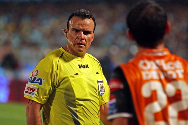 Acción Pumas 1-0 Pachuca.
