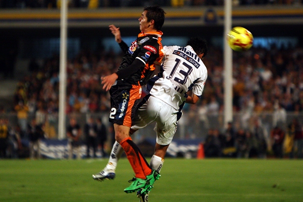 Acción Pumas 1-0 Pachuca.