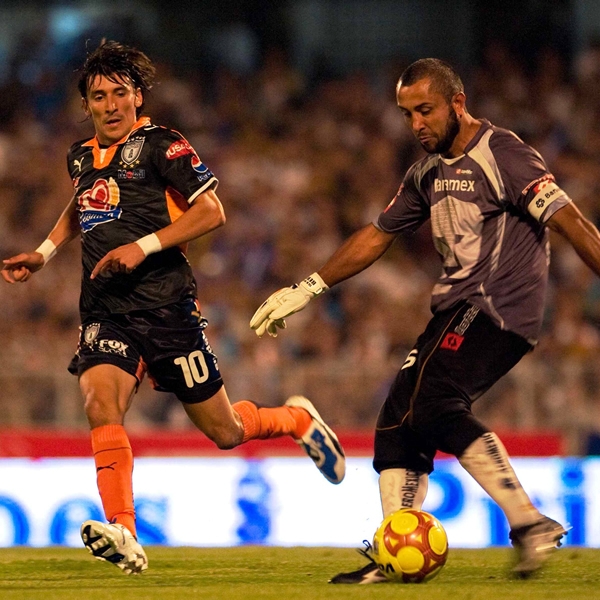 Acción Pumas 1-0 Pachuca.