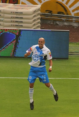 Acosta celebra
