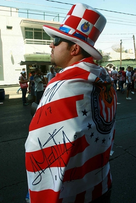 Aficionado de Chivas ante América