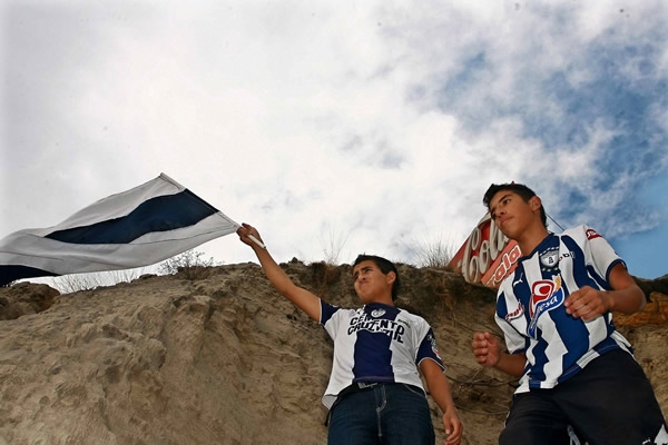 Aficionados fuera del Hidalgo