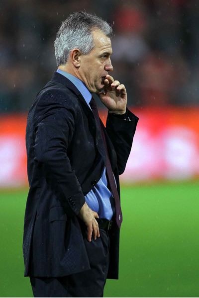 Aguirre estuvo atento a su equipo