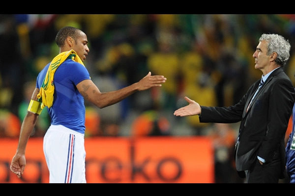 Al final, Henry saludó a Domenech