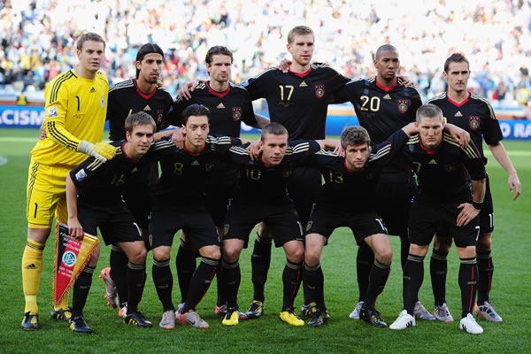 Alemania se toma la tradicional foto de equipo