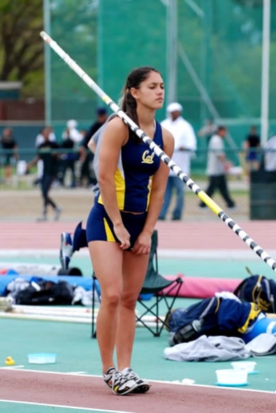 Allison Stokke Sexy 4