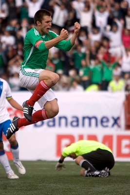 Álvarez anotó dos de los tres tantos.